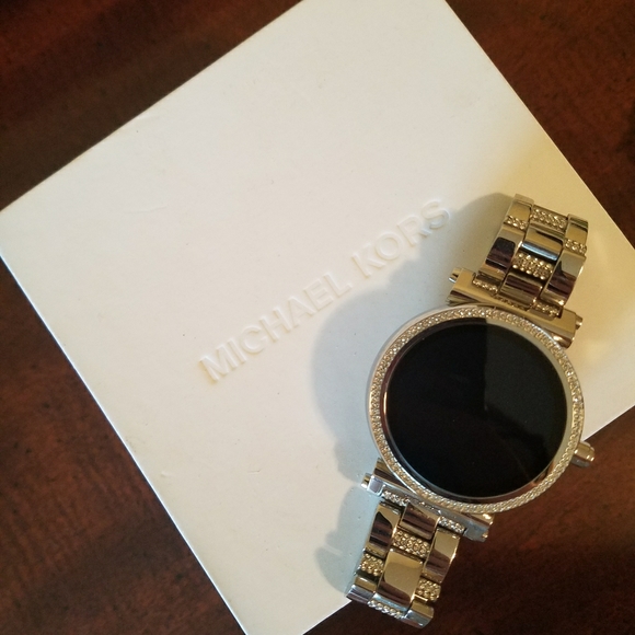 michael kors pave smartwatch
